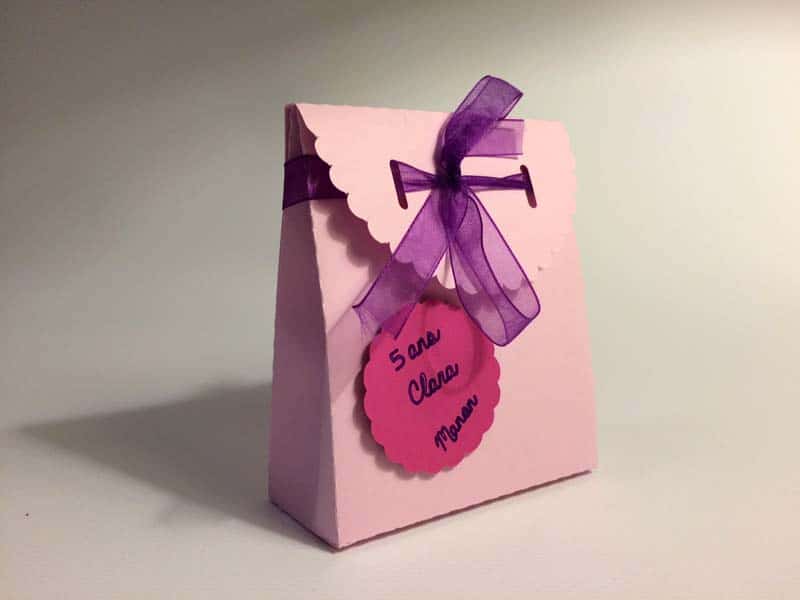 pochette bonbons boite carton anniversaire enfant fille silhouette caméo portrait studio