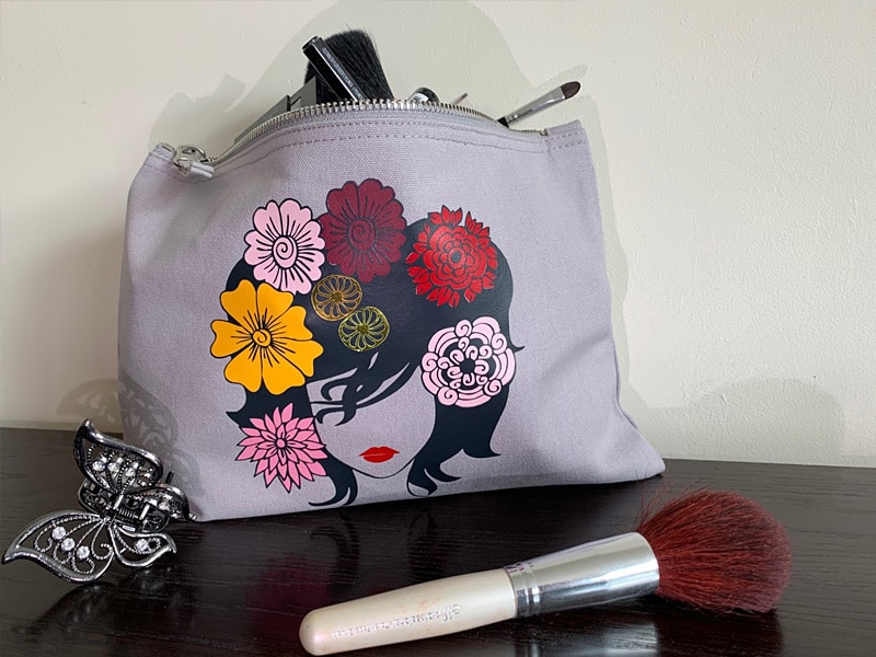 personnalisation pochette maquillage trousse toilette flex visage femme fleurs