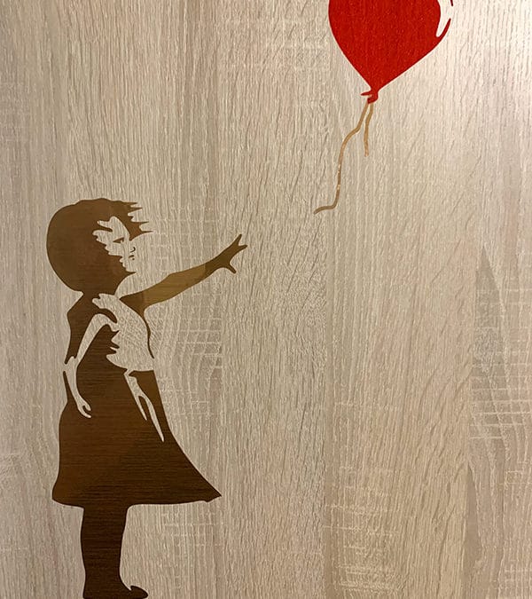 Sticker “Fille au Ballon” de Banksy